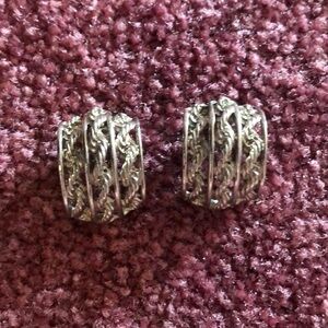 Fashion earrings